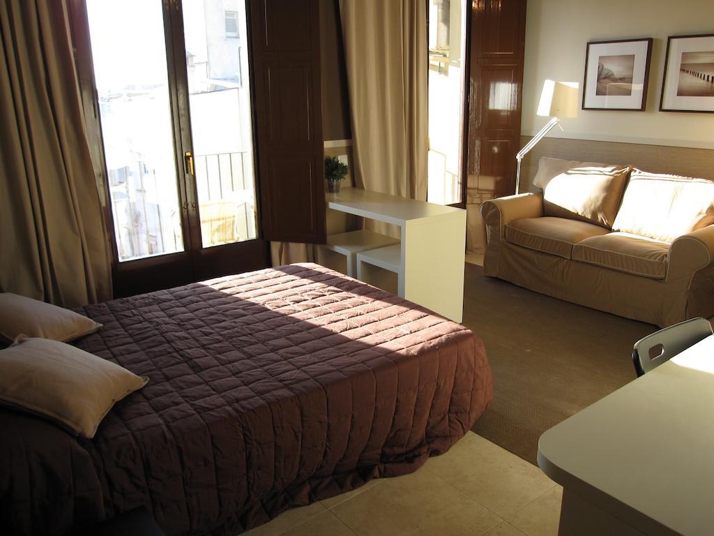 Apartments Hhb Barcelona Phòng bức ảnh